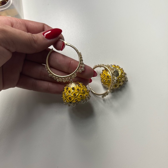 Yellow Indian style earrings worn once to Indian wedding - Picture 7 of 7